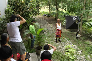Author and Ivan Sarenas imaging Kalinga elders for the Voices of the Ancestors project.