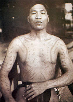 Ifugao man with chaklag, ca. 1900.