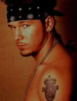 DONNIE WAHLBERG TATTOO PICS PHOTOS PICTURES OF HIS TATTOOS